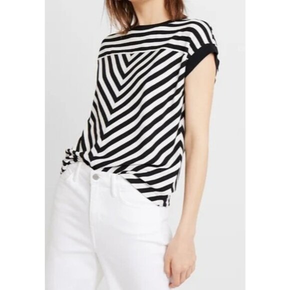 Gap Black & White Stripe Knit Short Sleeve Tee Size S - Picture 2 of 7